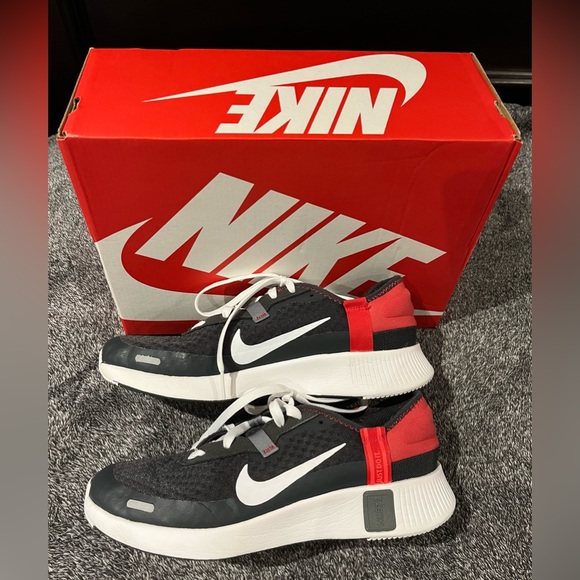 COPY - ✨Host Pick✨NIKE REPOSTO (GS) Youth 6, Women 71/2 - 8 - Picture 5 of 16